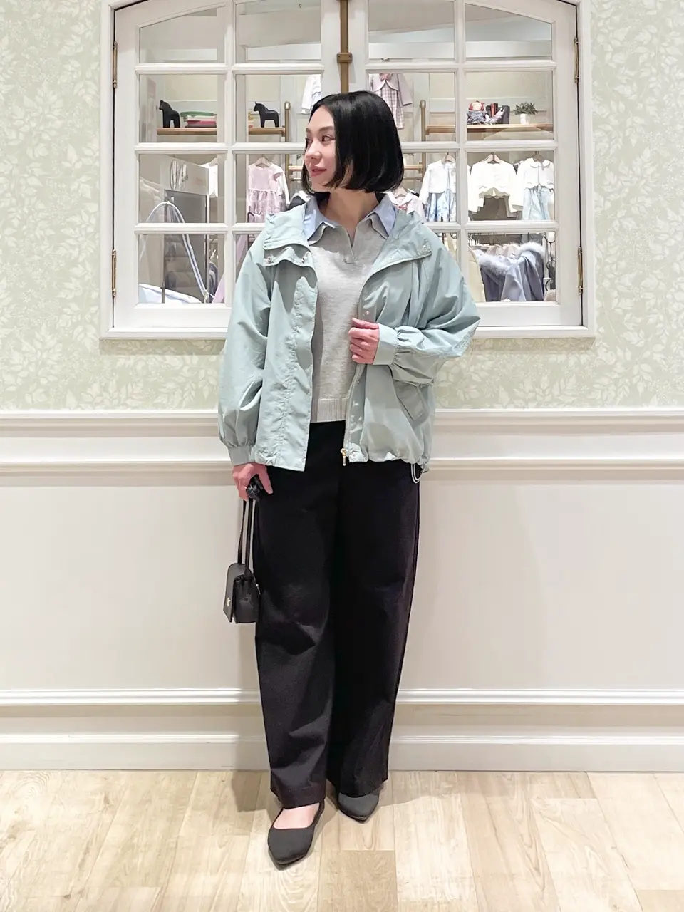  MIKA コーディネート画像