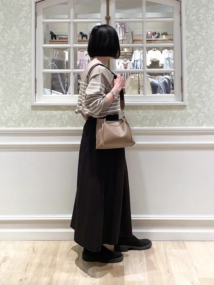 ANY MIKA コーディネート画像