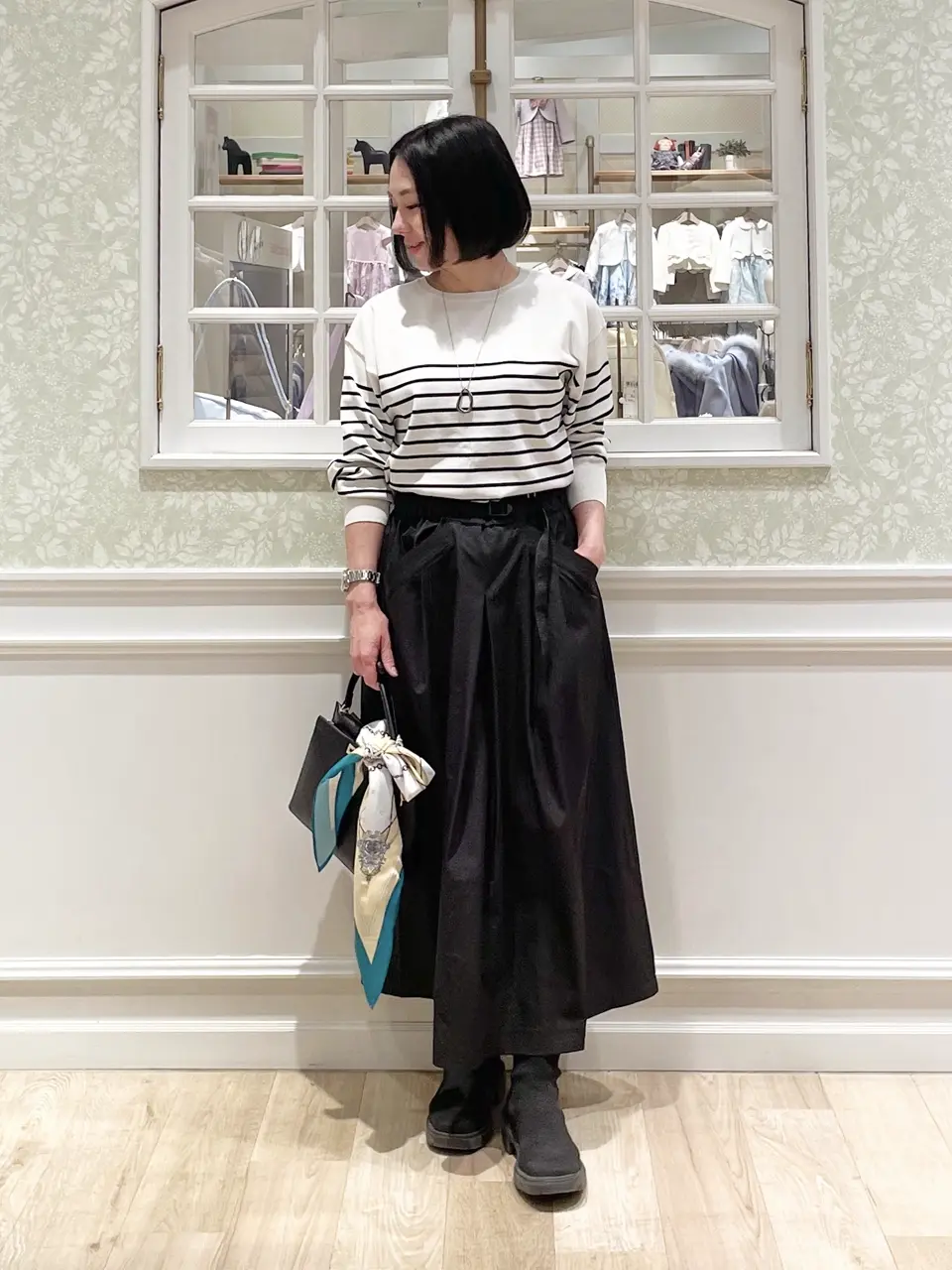  MIKA コーディネート画像