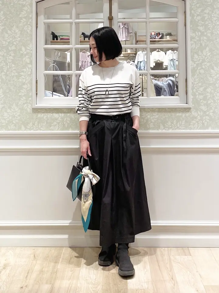 ANY MIKA コーディネート画像