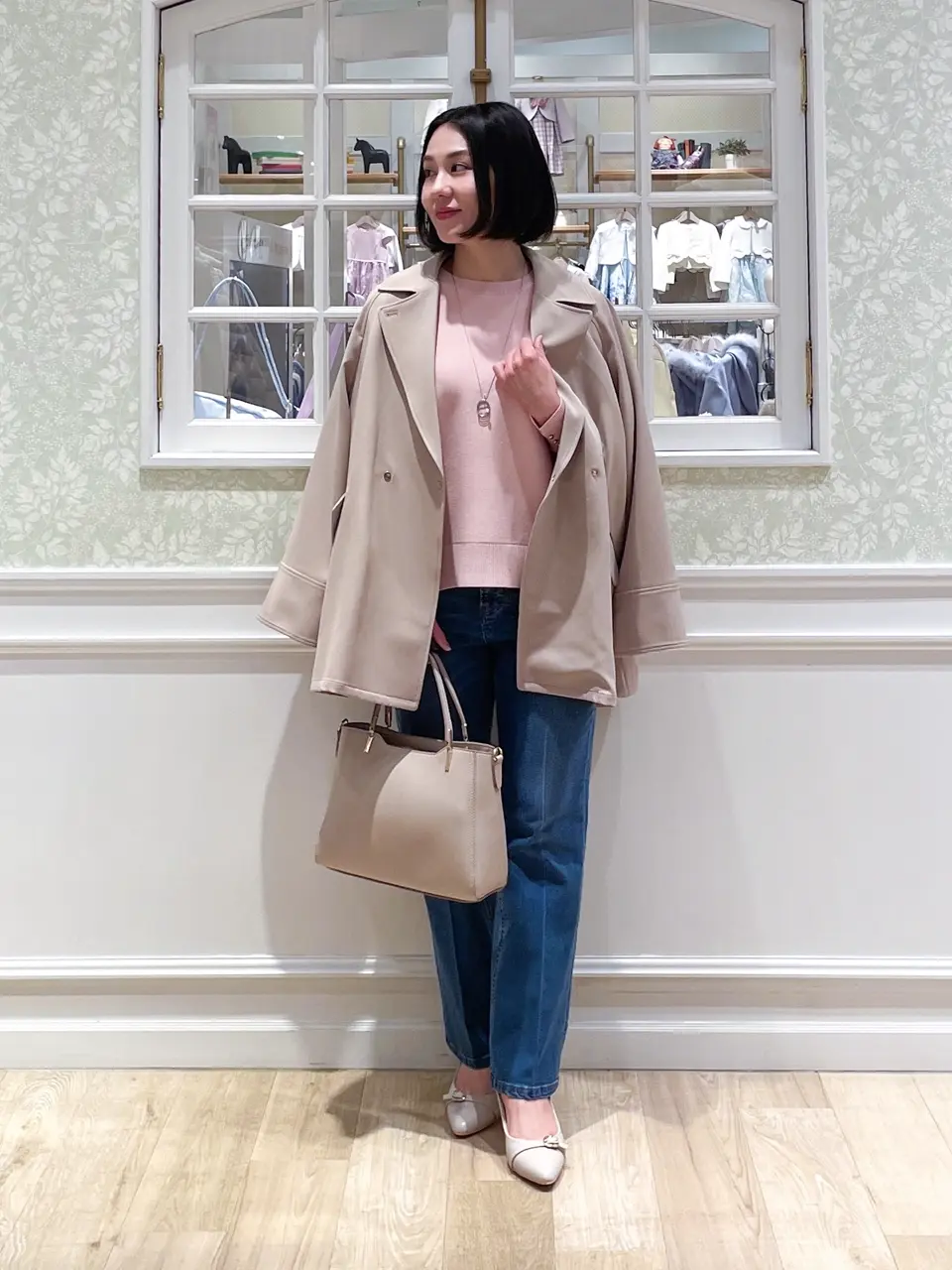  MIKA コーディネート画像