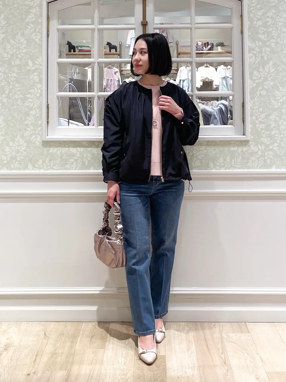  MIKA コーディネート画像