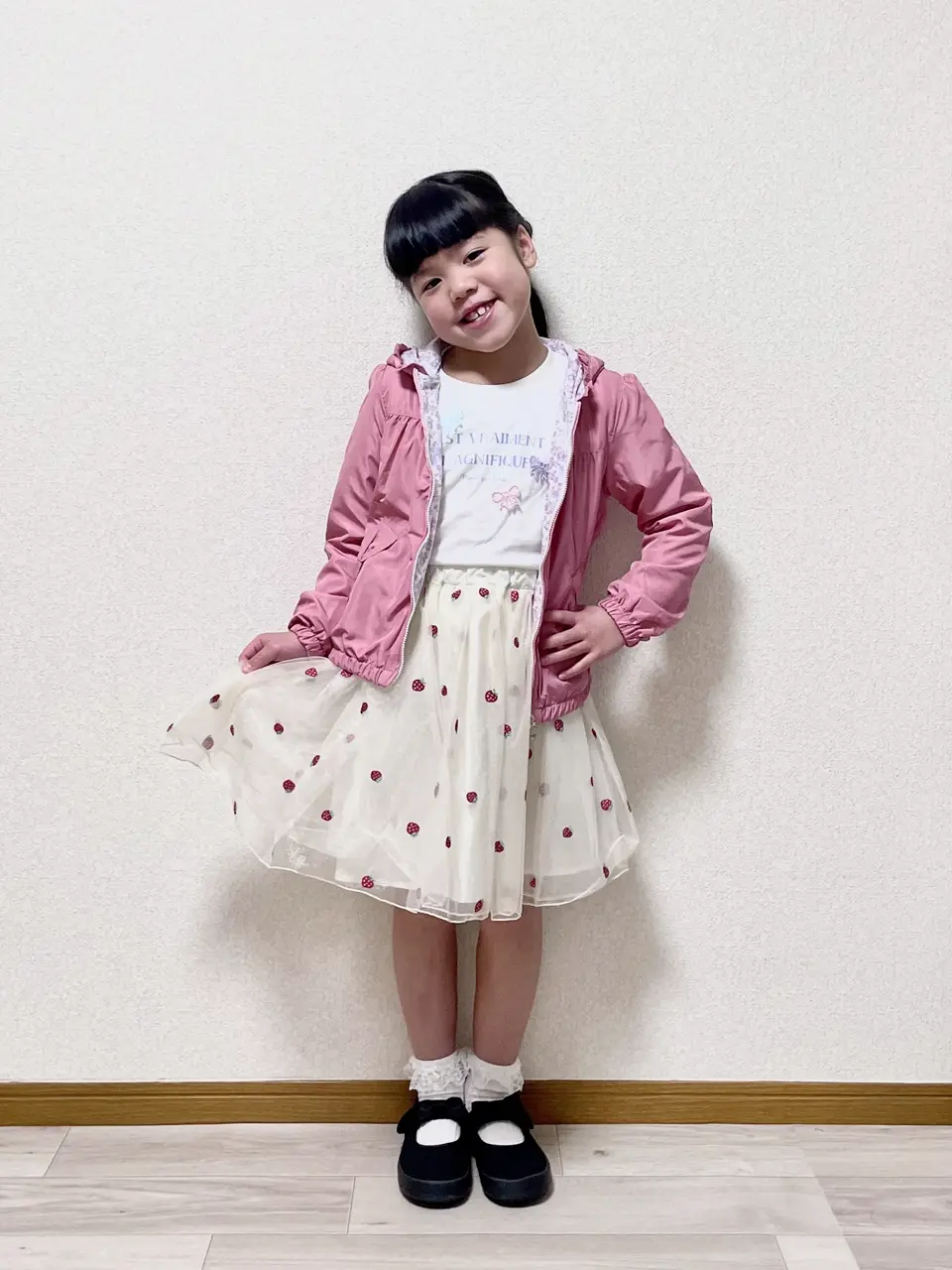 ANY MIKA コーディネート画像