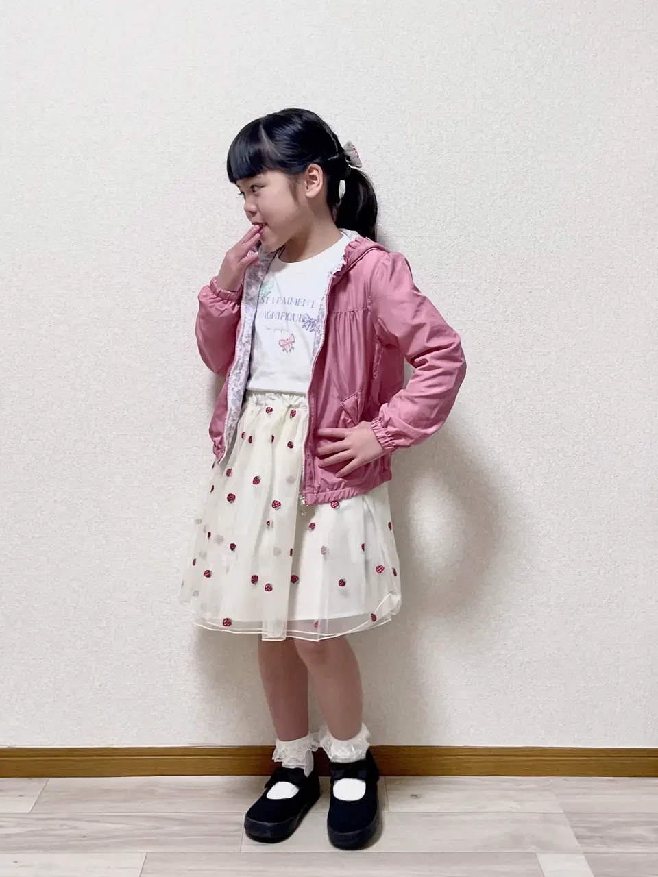 ANY MIKA コーディネート画像