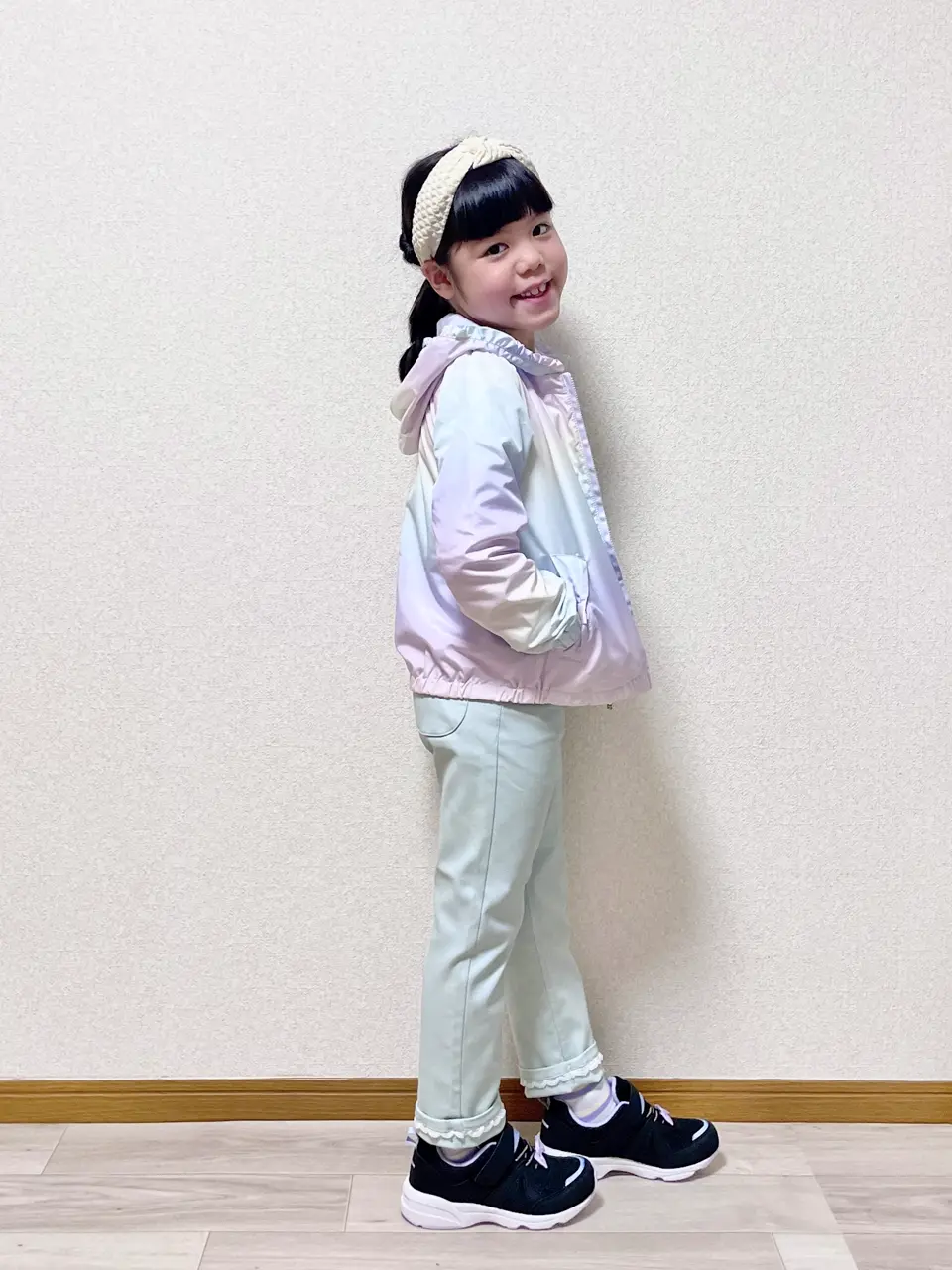 ANY MIKA コーディネート画像