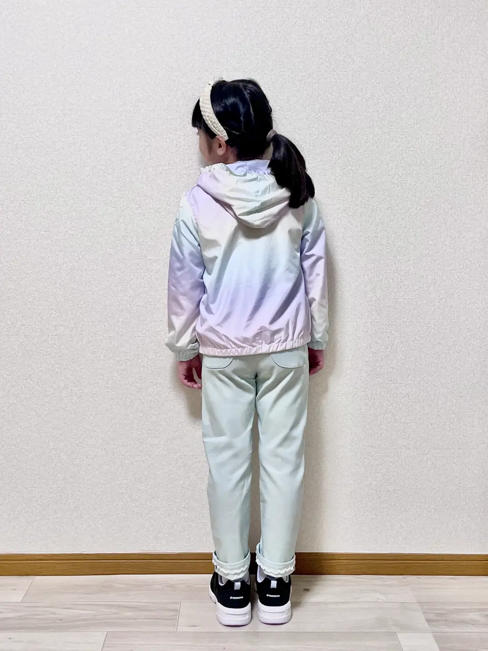 ANY MIKA コーディネート画像