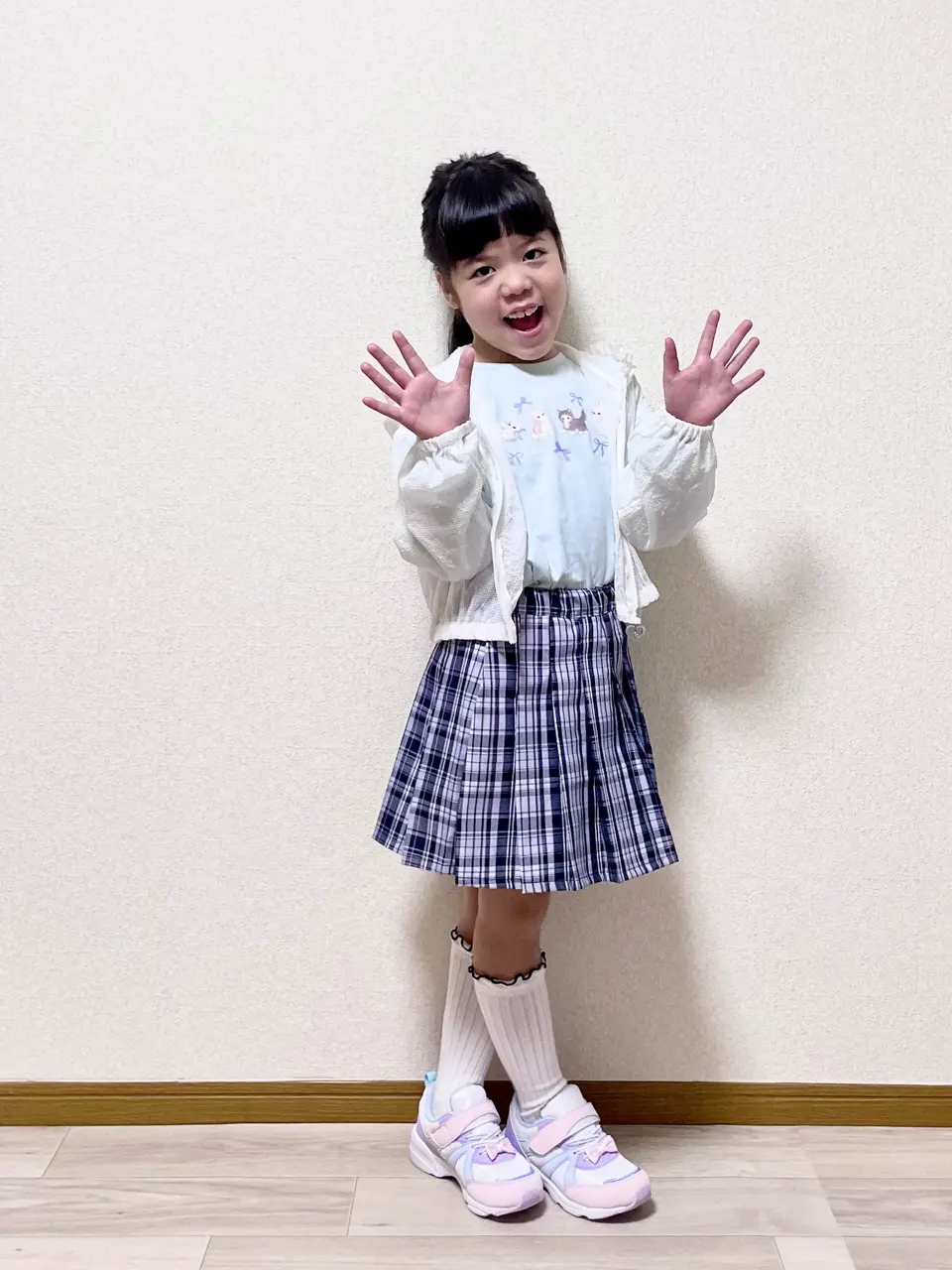 ANY MIKA コーディネート画像