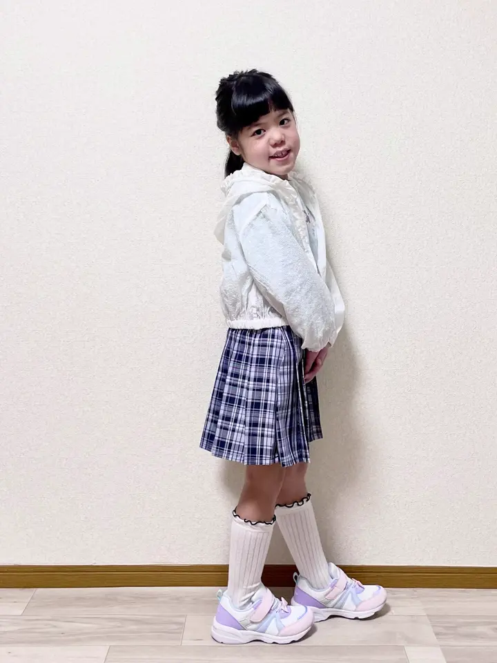 ANY MIKA コーディネート画像