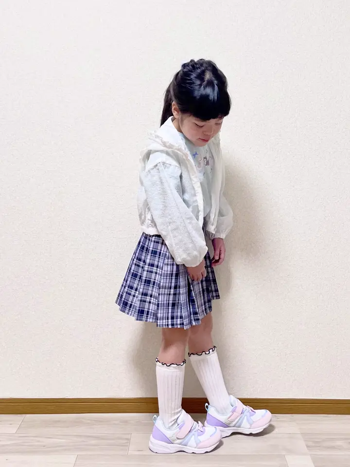 ANY MIKA コーディネート画像