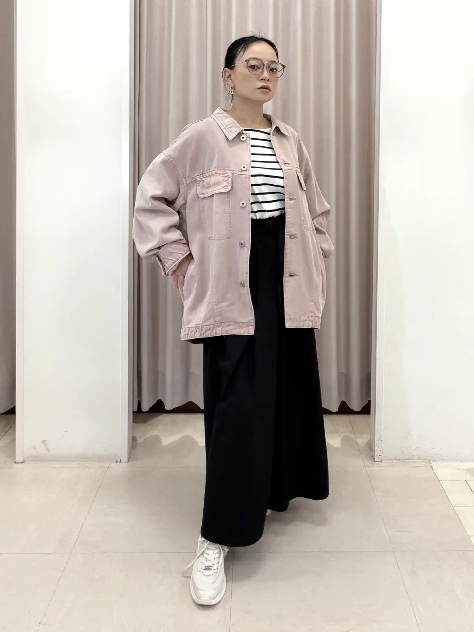  ナラ コーディネート画像