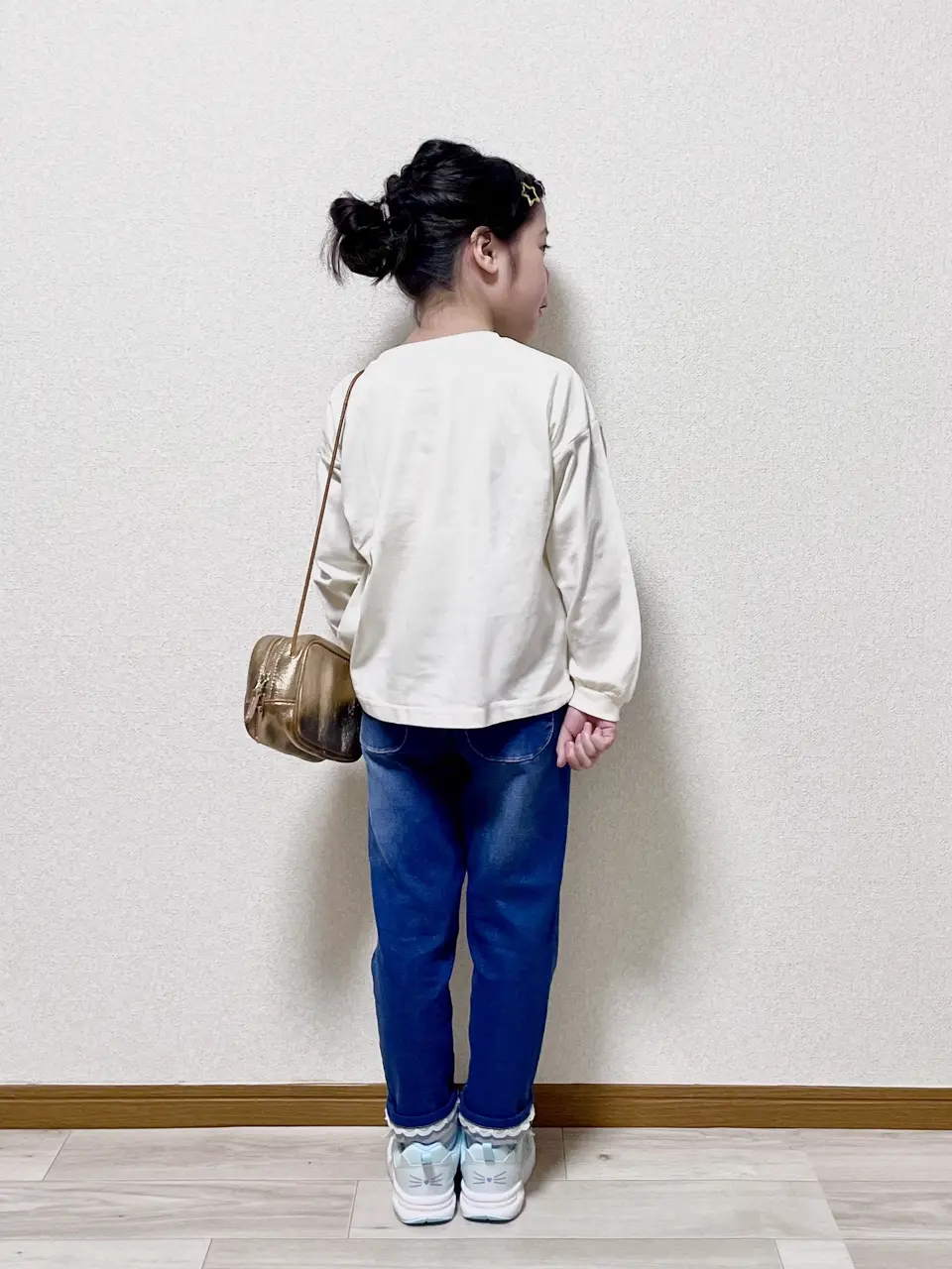 ANY MIKA コーディネート画像