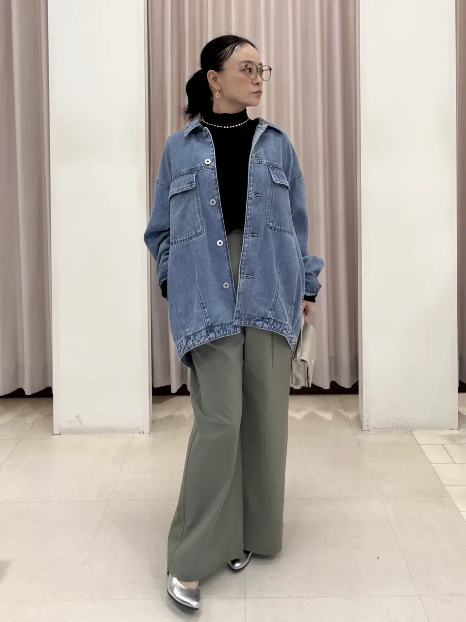  ナラ コーディネート画像