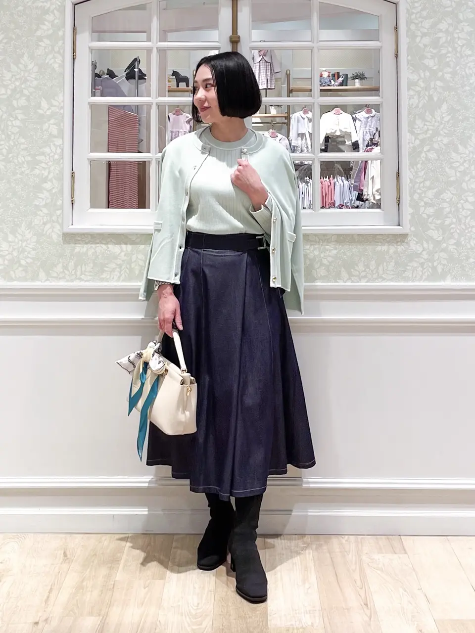  MIKA コーディネート画像