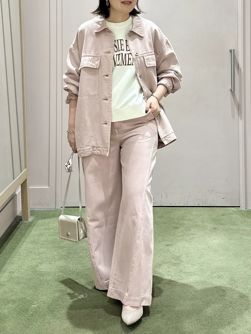 ANY フジコ コーディネート画像