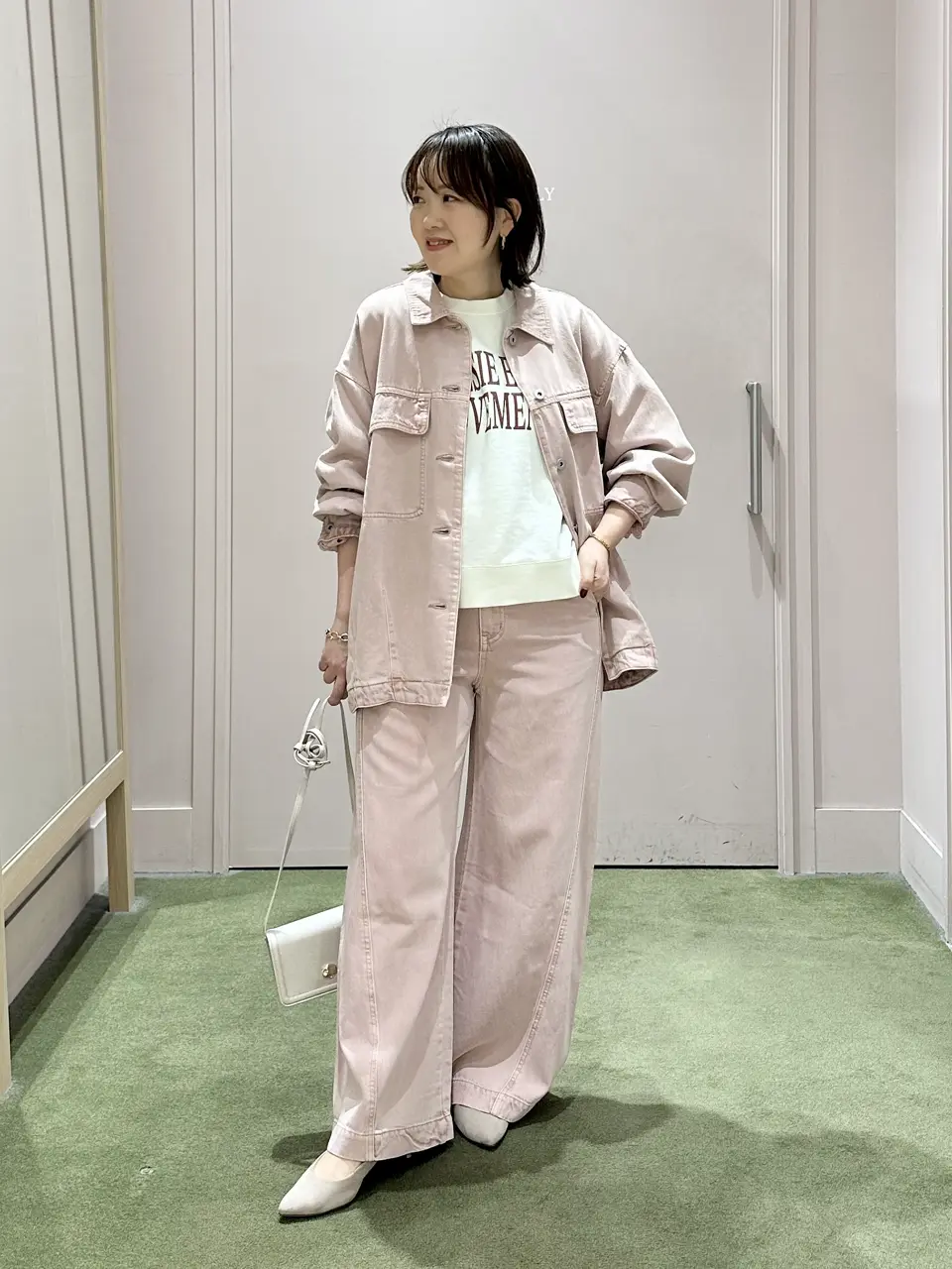 ANY フジコ コーディネート画像