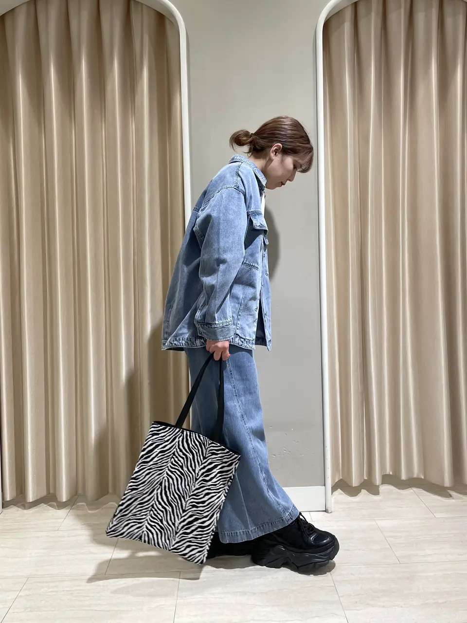 ANY 柄澤 コーディネート画像