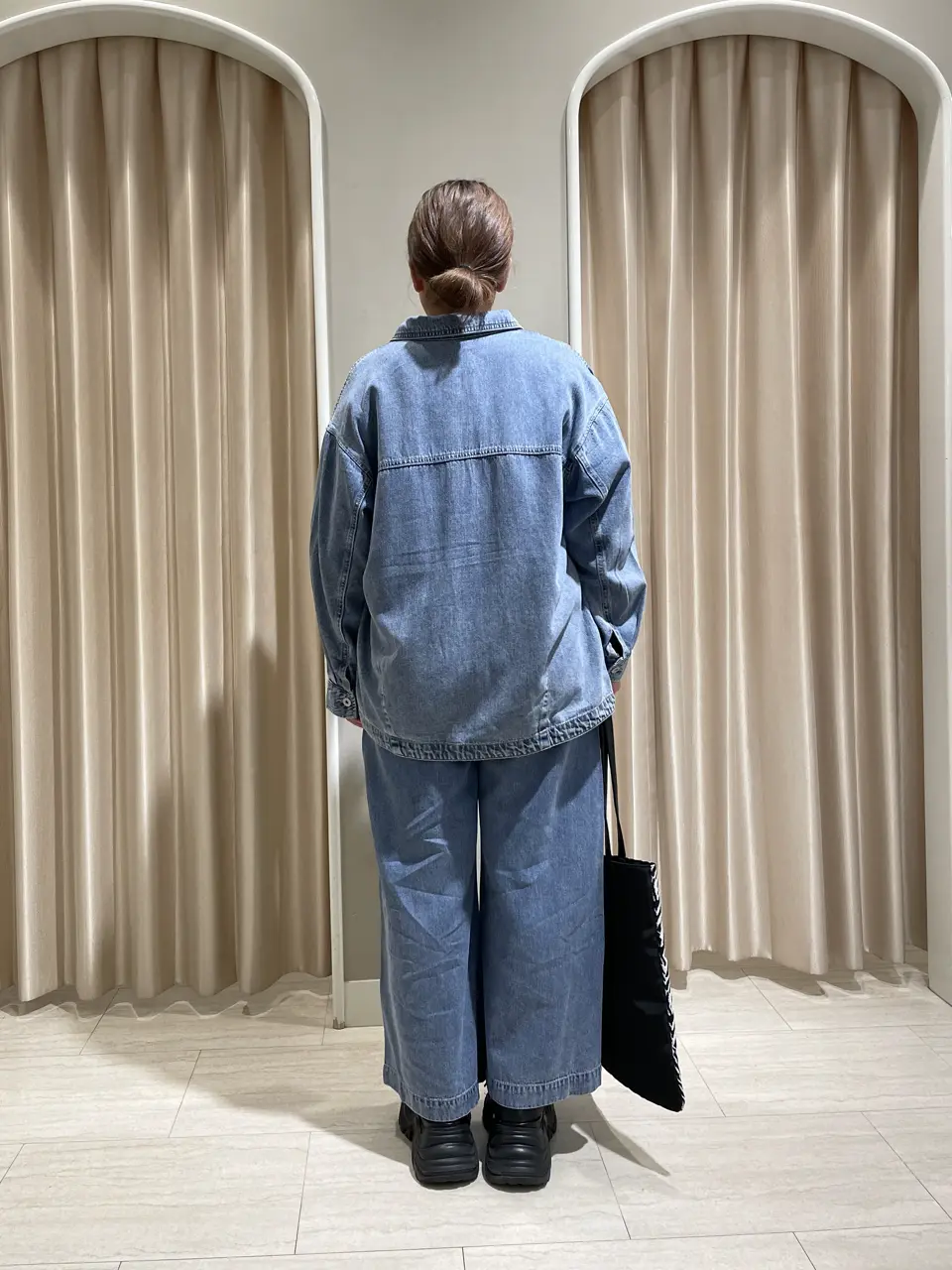 ANY 柄澤 コーディネート画像