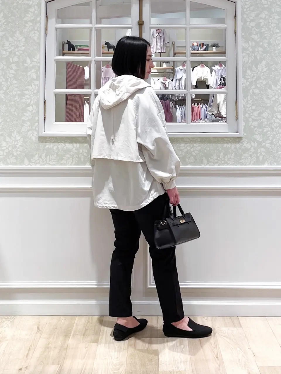 ANY MIKA コーディネート画像