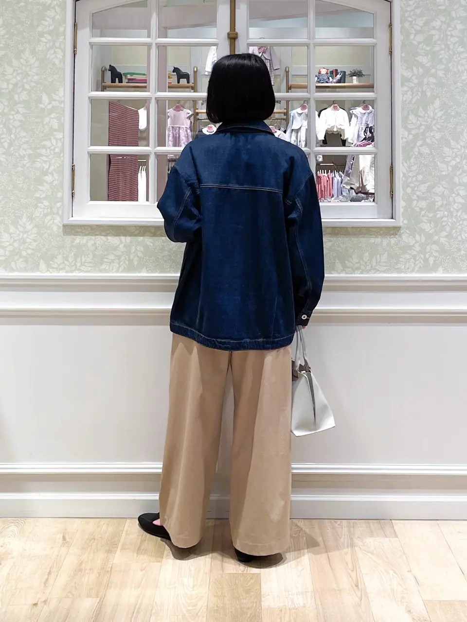 ANY MIKA コーディネート画像