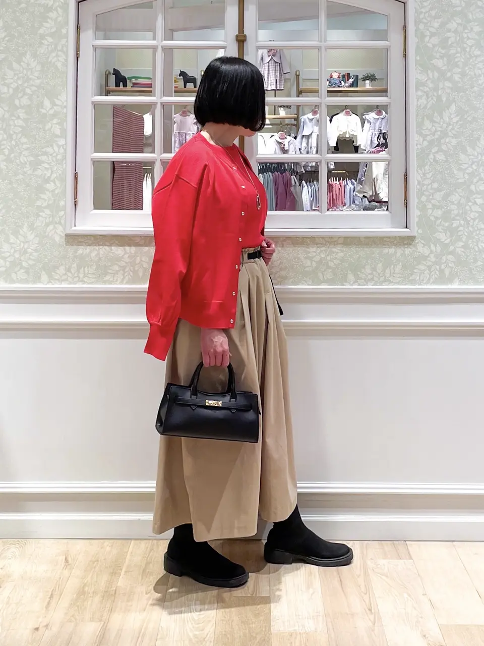 ANY MIKA コーディネート画像