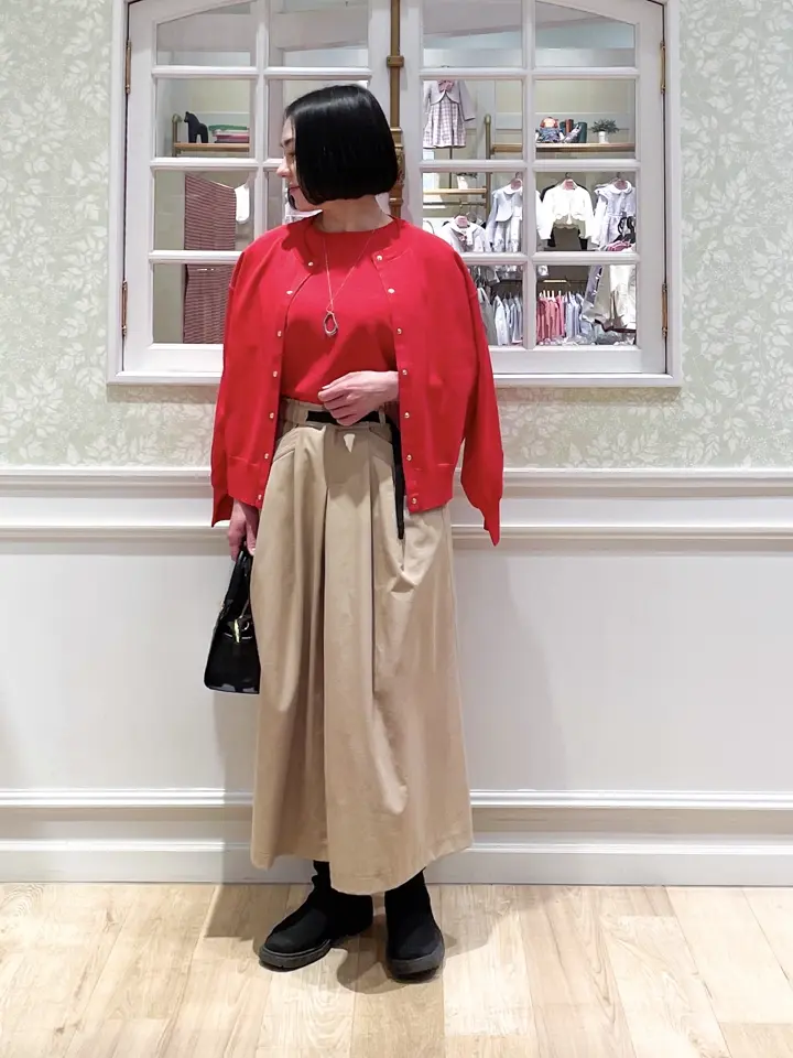 ANY MIKA コーディネート画像