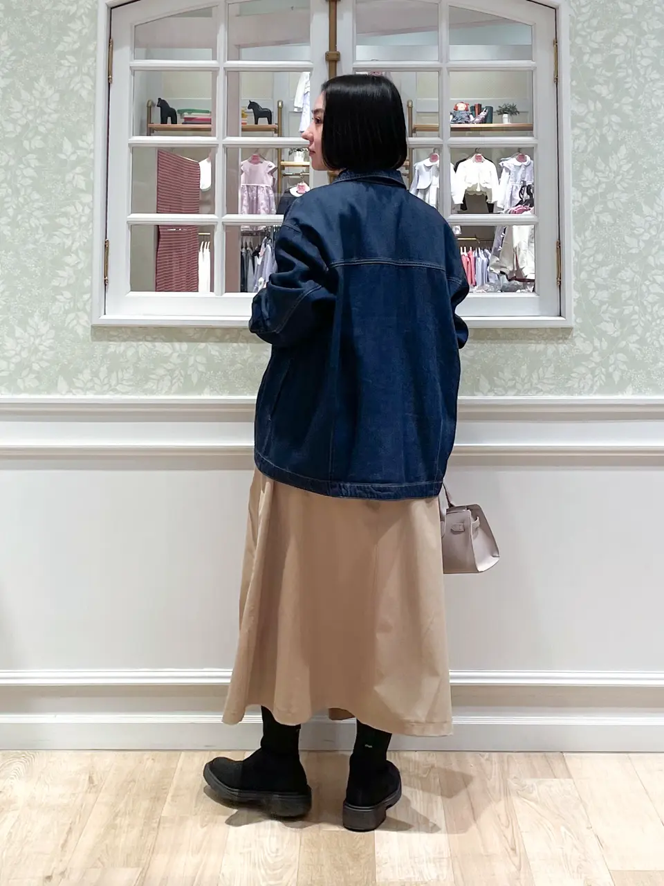 ANY MIKA コーディネート画像