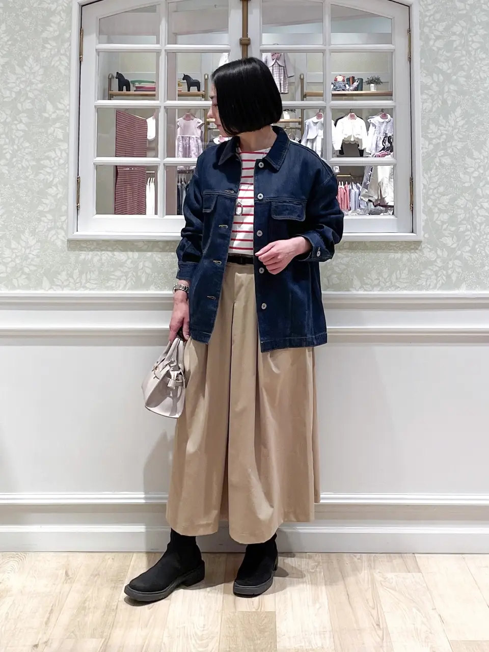 ANY MIKA コーディネート画像