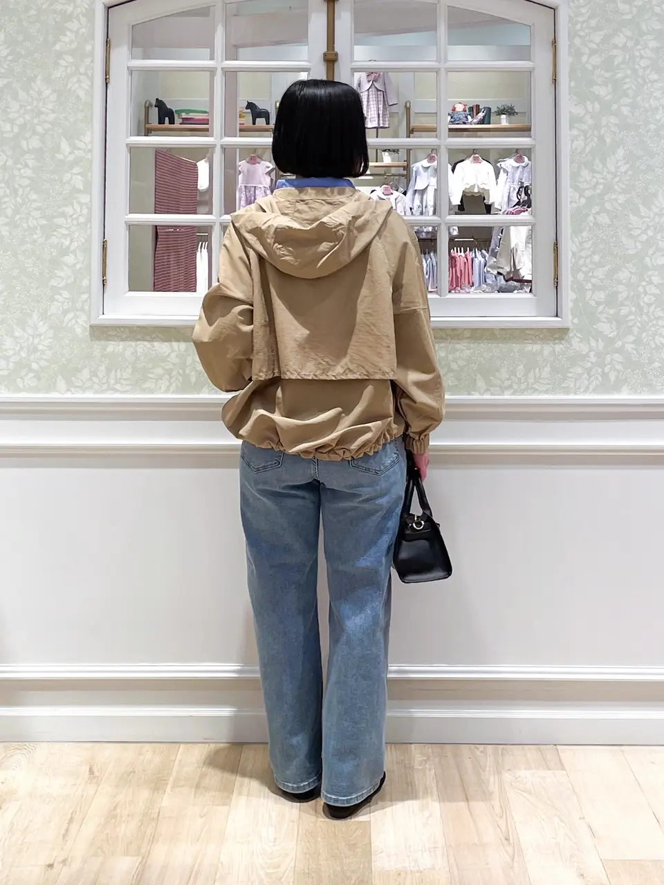 ANY MIKA コーディネート画像