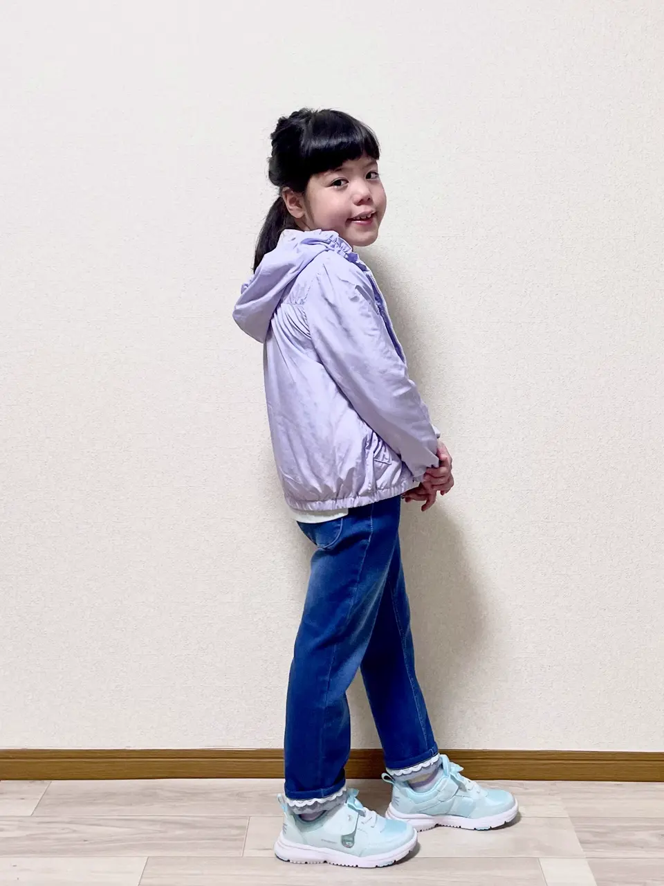 ANY MIKA コーディネート画像