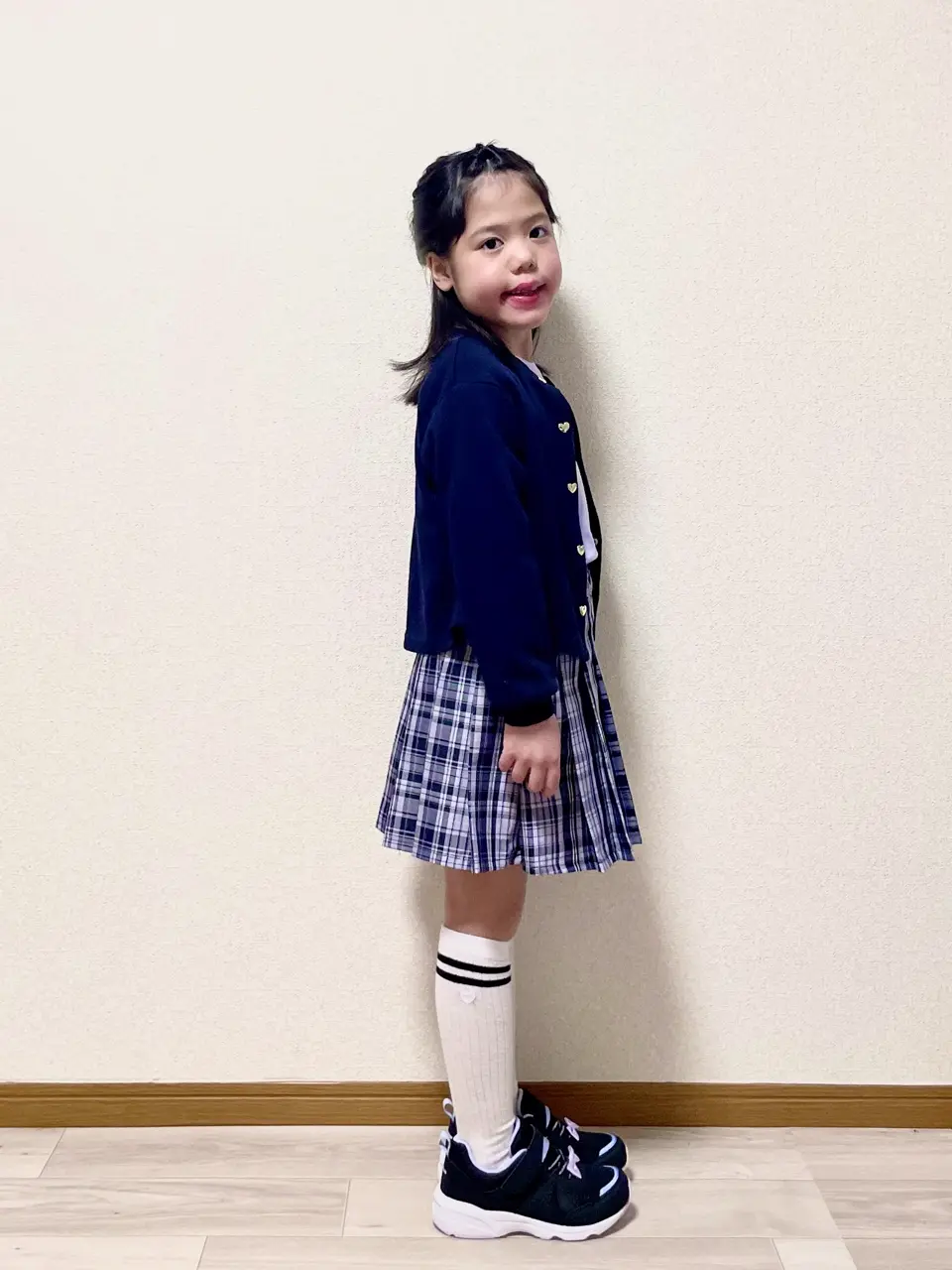 ANY MIKA コーディネート画像