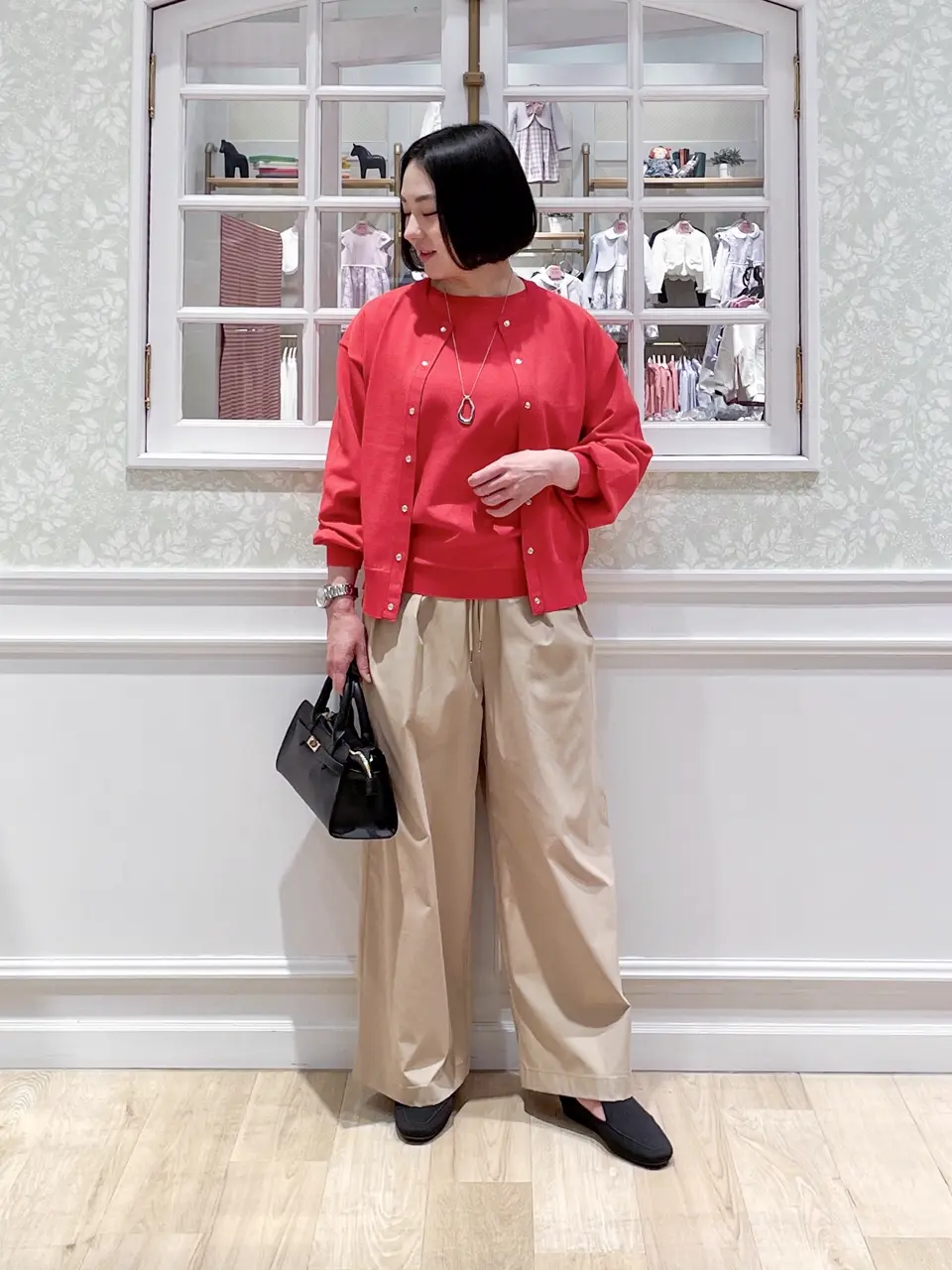  MIKA コーディネート画像