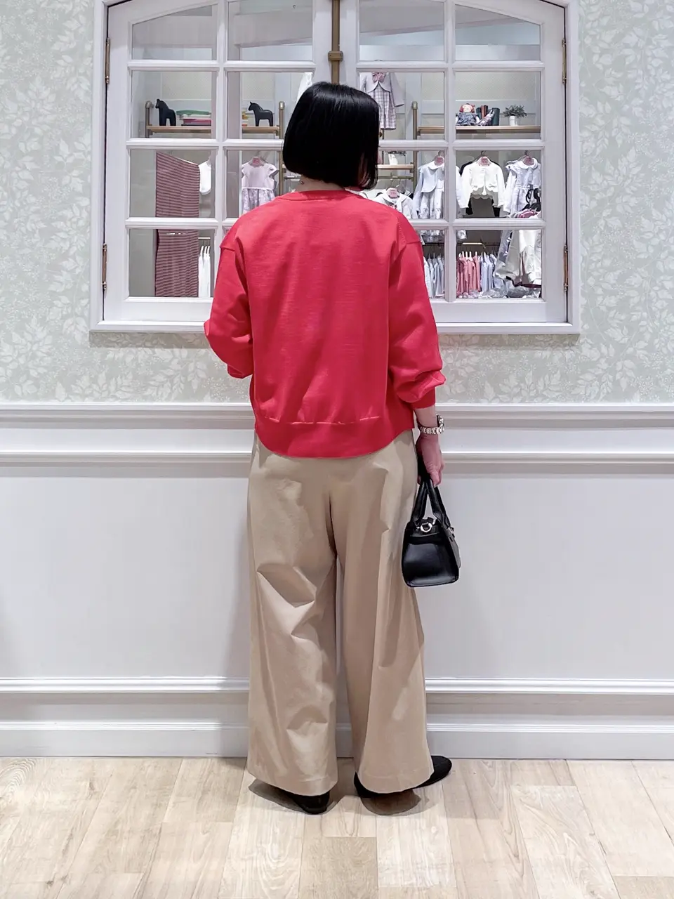 ANY MIKA コーディネート画像