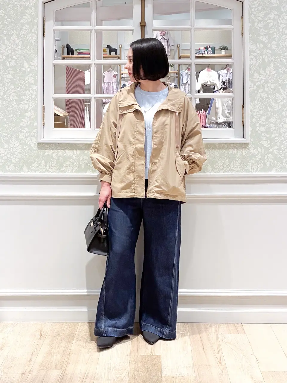 ANY MIKA コーディネート画像