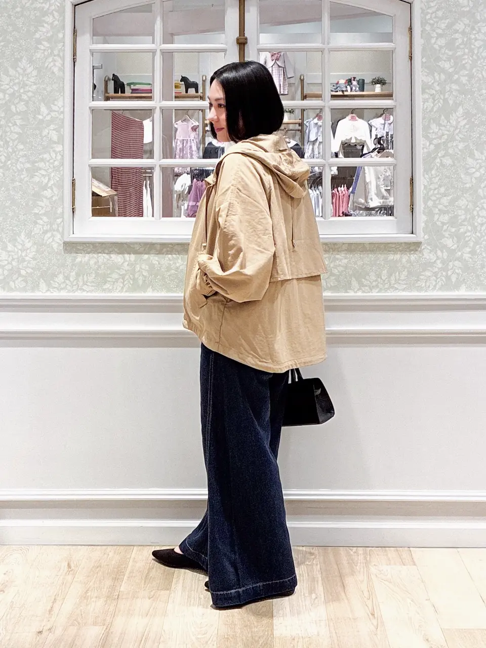 ANY MIKA コーディネート画像