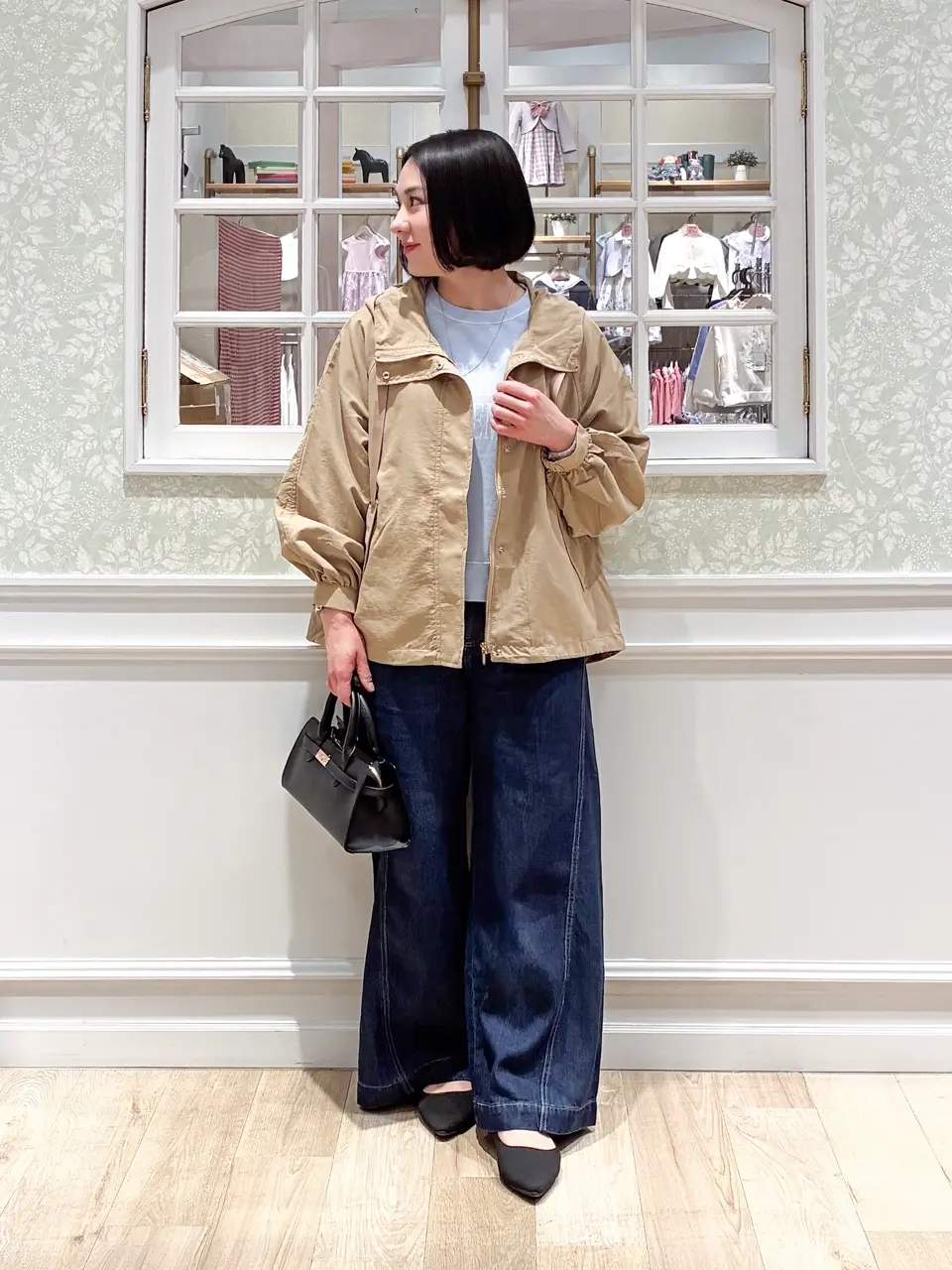 ANY MIKA コーディネート画像