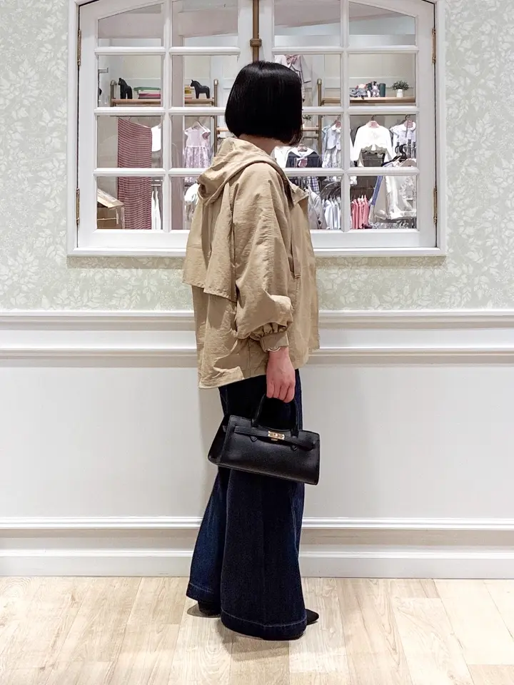 ANY MIKA コーディネート画像