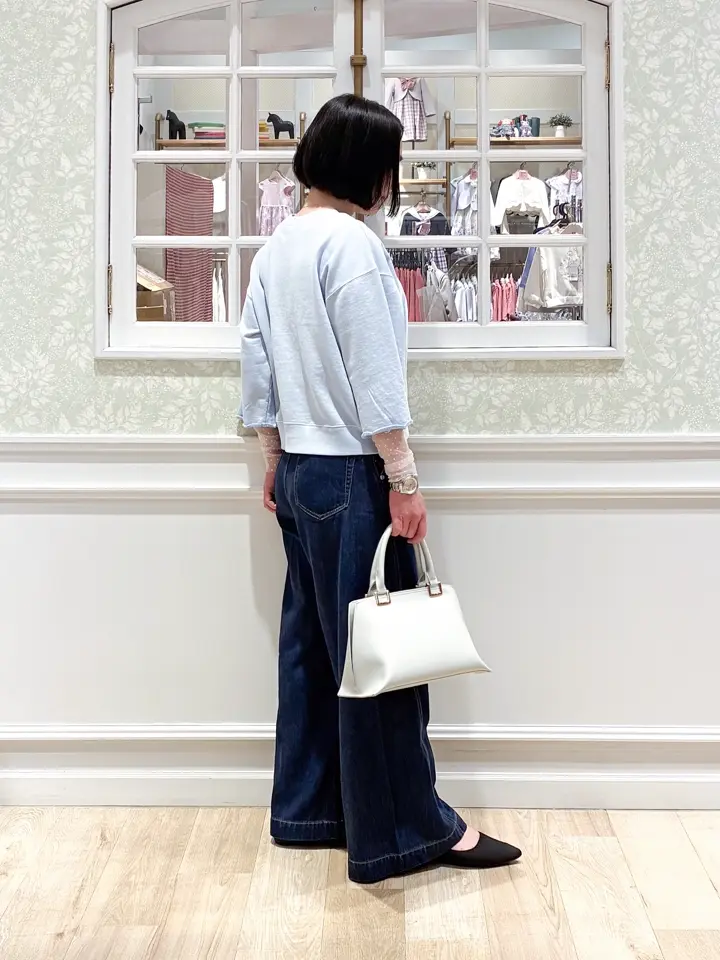 ANY MIKA コーディネート画像