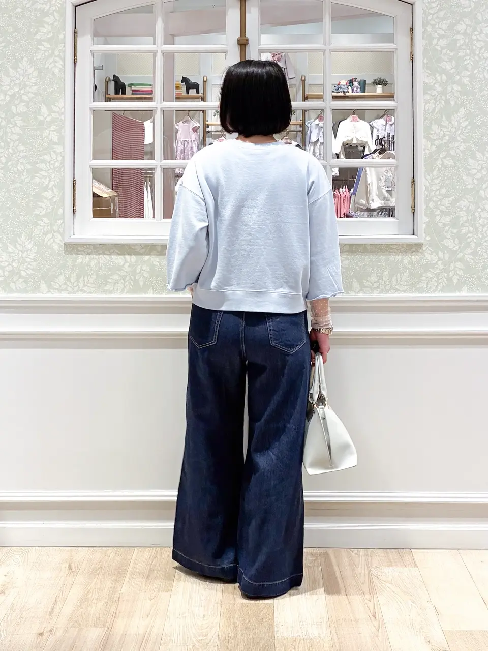 ANY MIKA コーディネート画像