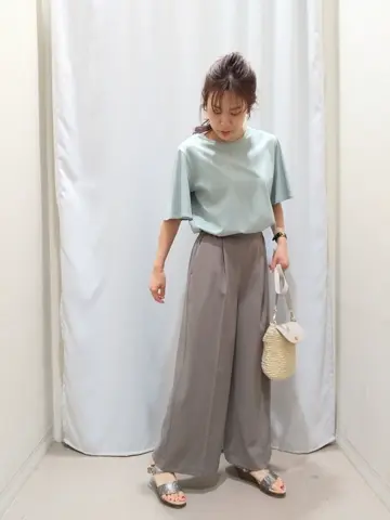 ANY 榎本 コーディネート画像