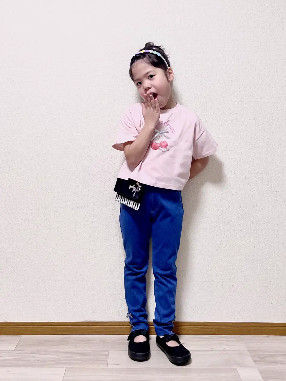  MIKA コーディネート画像