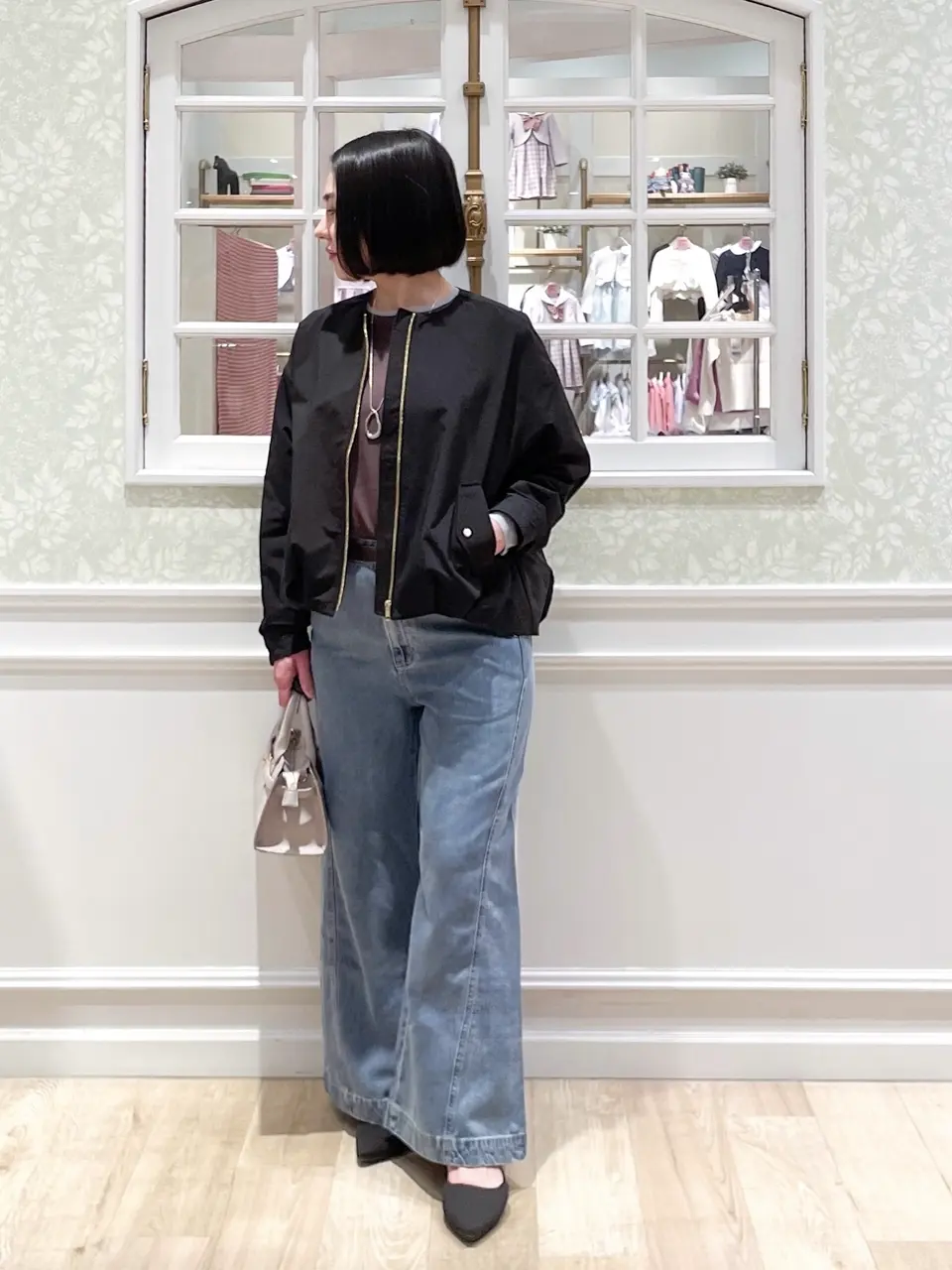  MIKA コーディネート画像