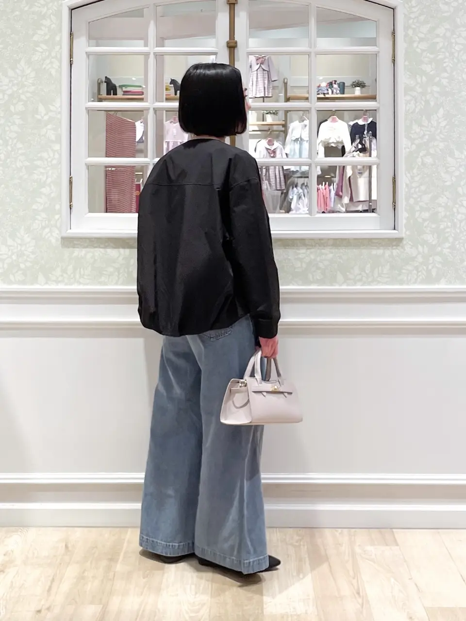 ANY MIKA コーディネート画像