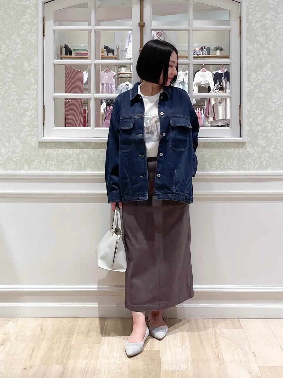  MIKA コーディネート画像