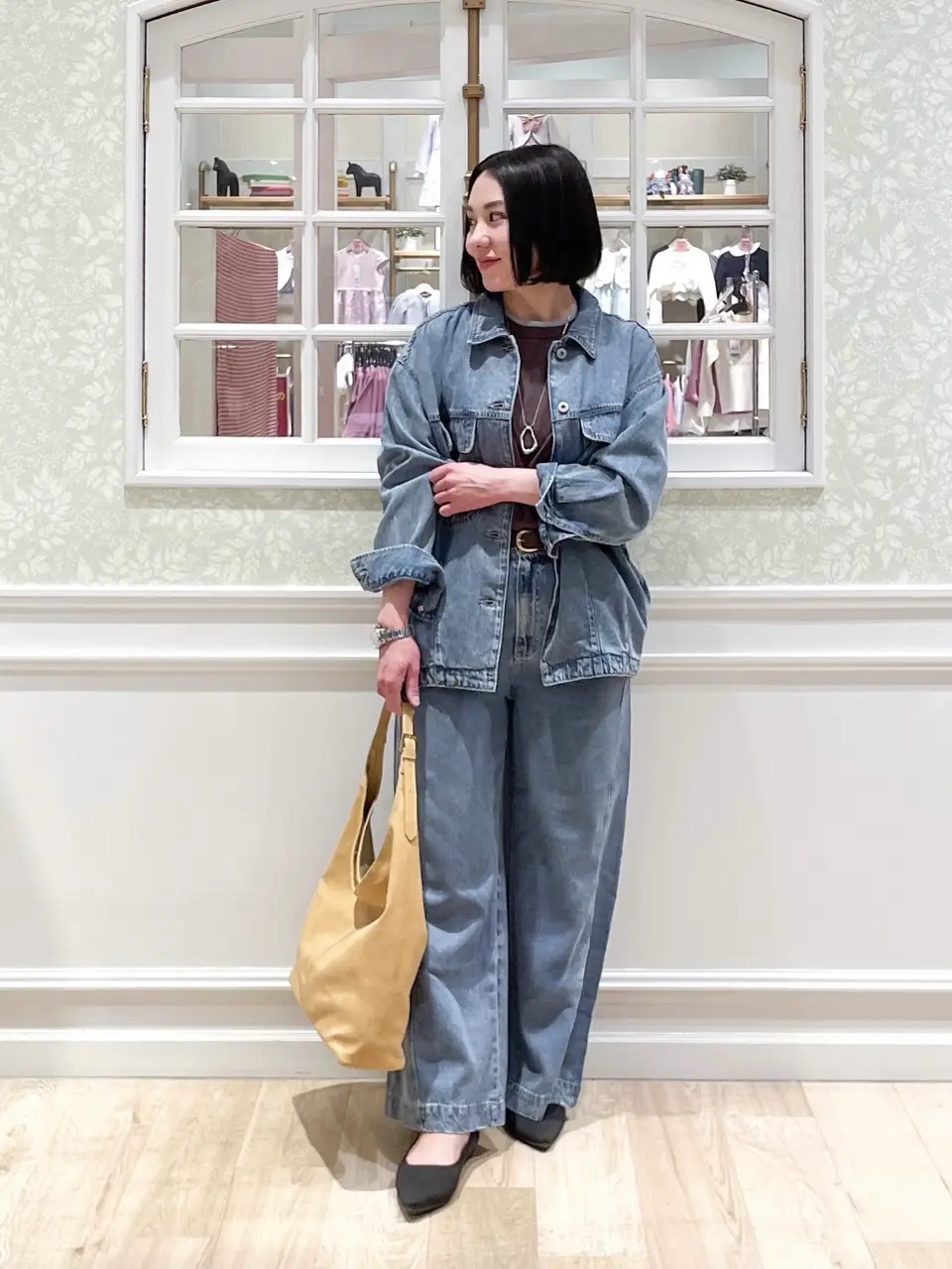  MIKA コーディネート画像