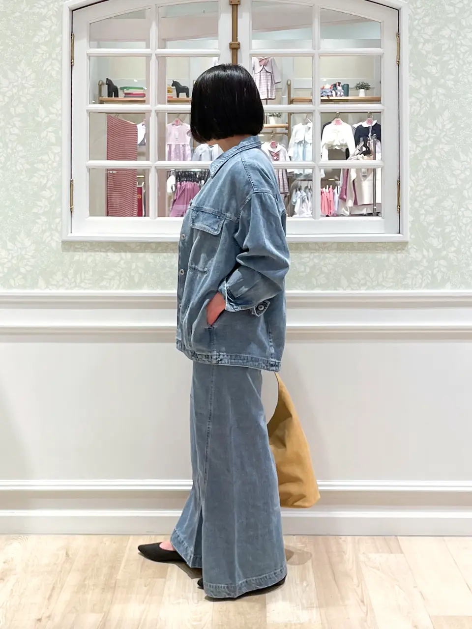 ANY MIKA コーディネート画像