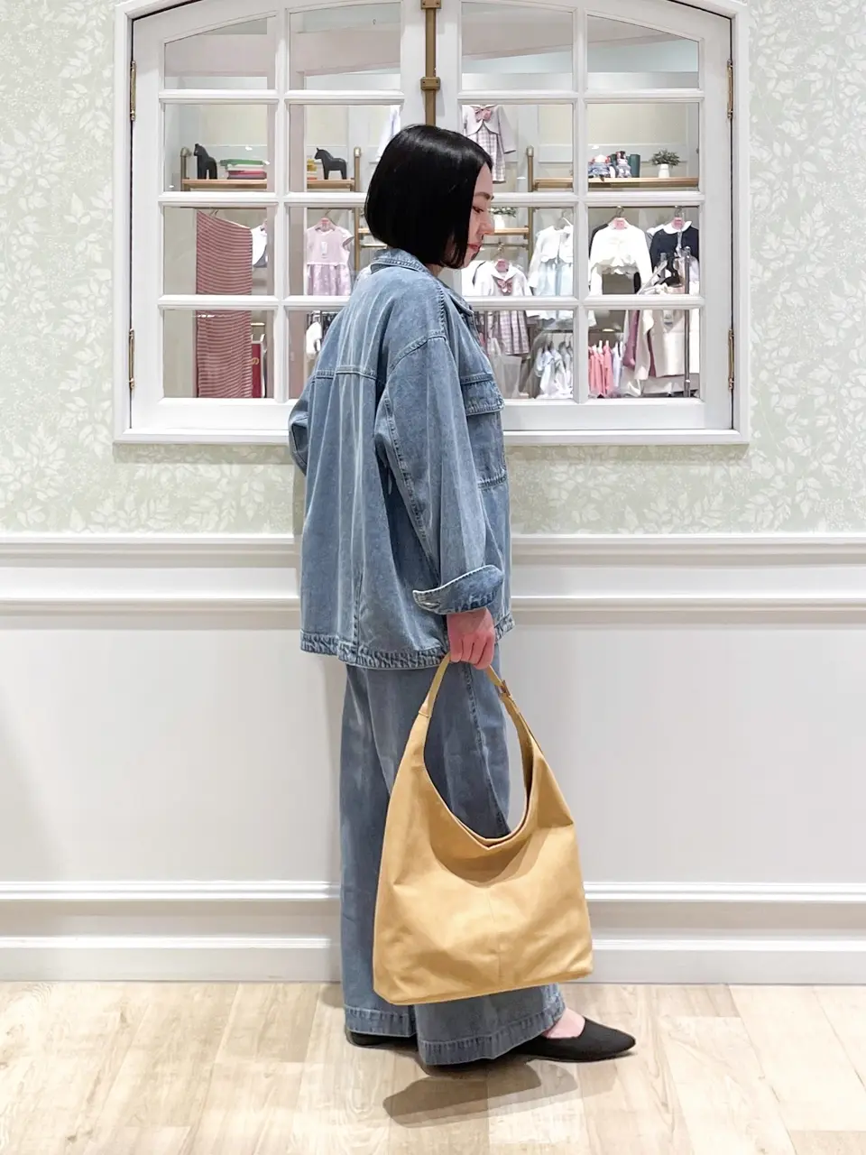 ANY MIKA コーディネート画像