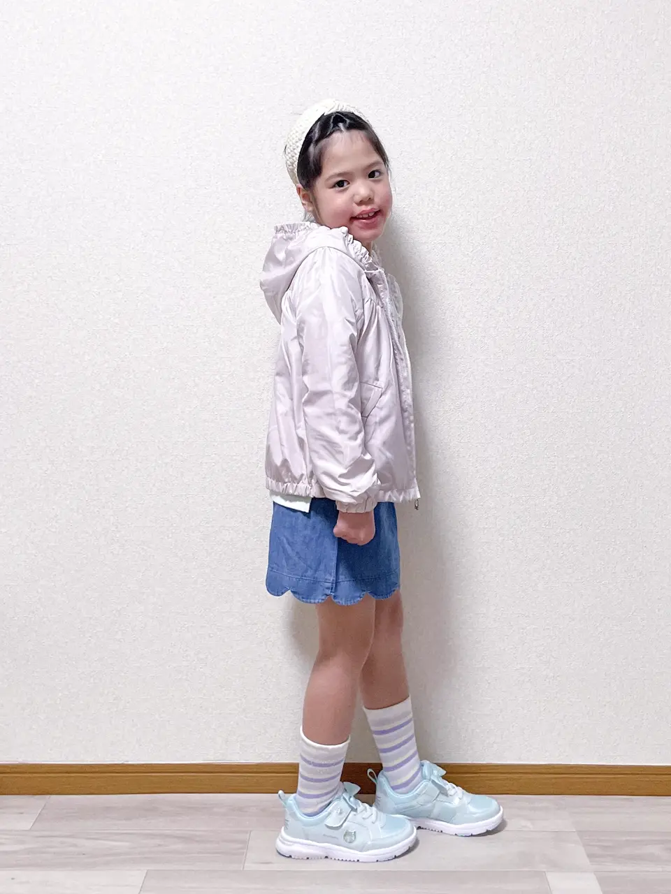 ANY MIKA コーディネート画像