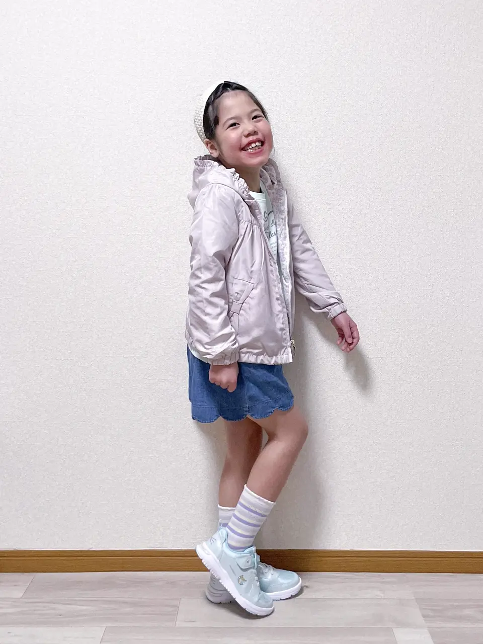 ANY MIKA コーディネート画像