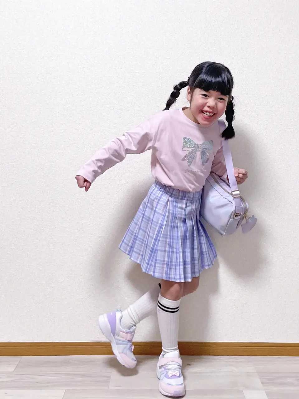 ANY MIKA コーディネート画像