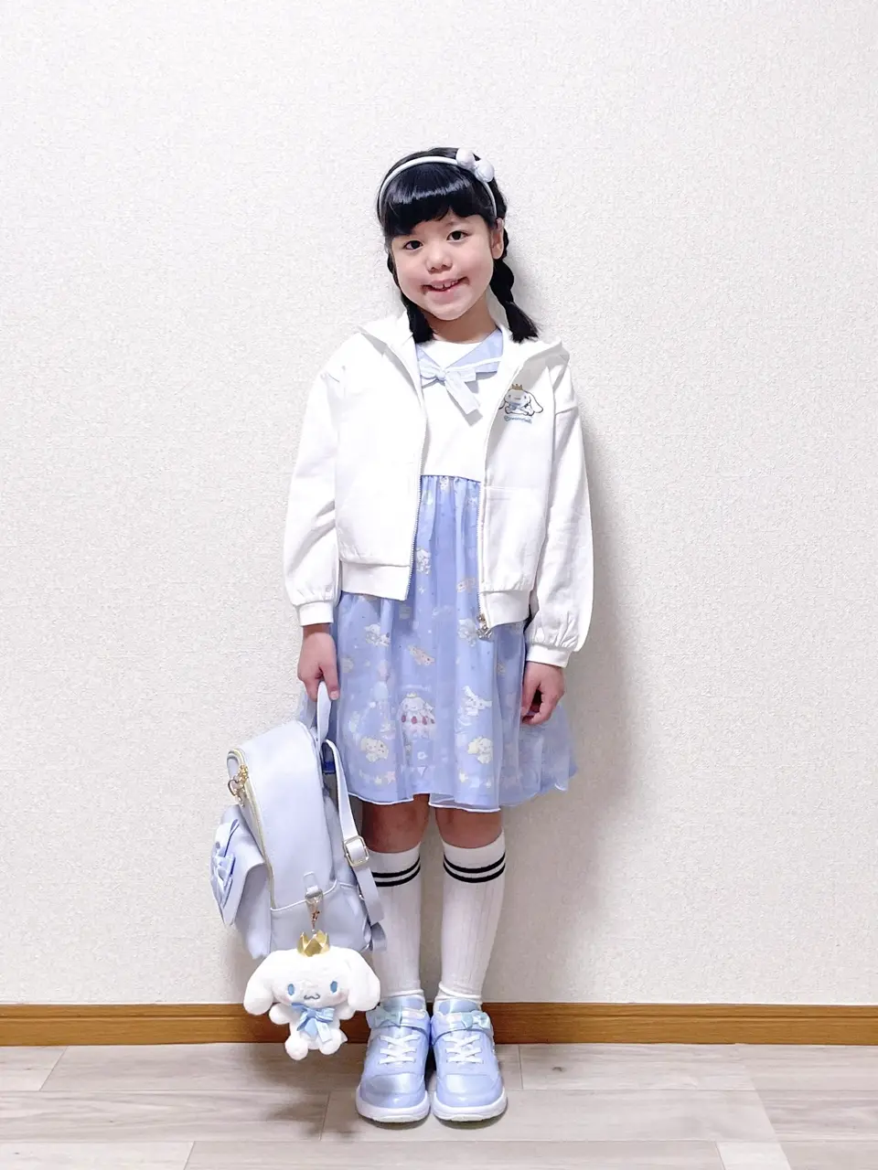  MIKA コーディネート画像